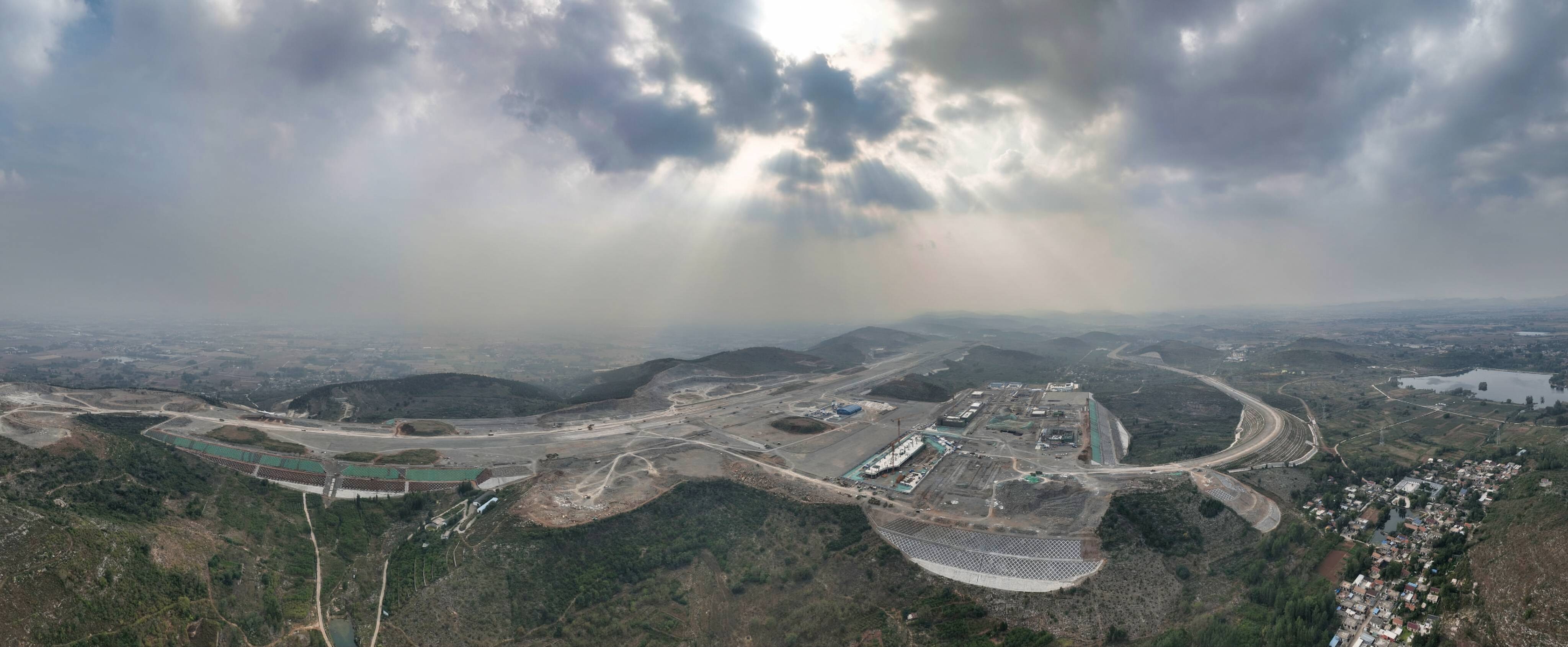 航拍枣庄翼云机场建设进程顺利推进 预计年底前完成多项主体工程(图1)