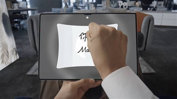 华为Mate70新技能：AI隔空传送图片一抓即传未来感十足！(图1)