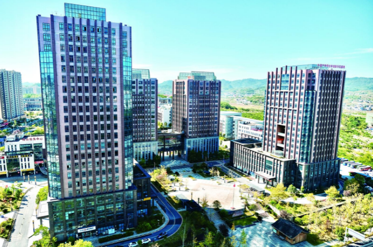 贵阳高新区推动科技与产业“双向奔赴”(图1)