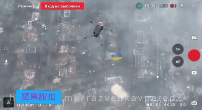 俄军钓鱼佬上场在捷尔任斯克钓无人机路亚模式一打一个准(图3)